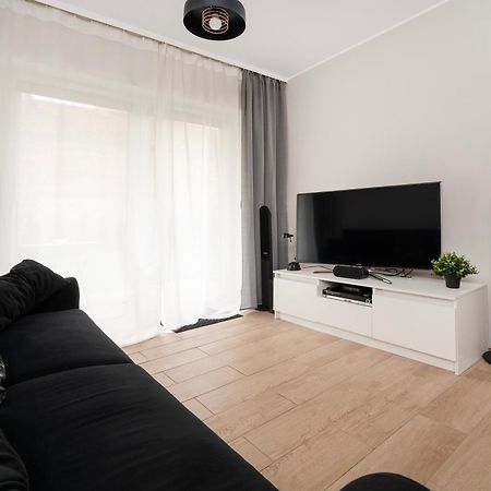 לודז' Hideaway Apartment - Terrace With Garden & Parking- By Rentujemy מראה חיצוני תמונה