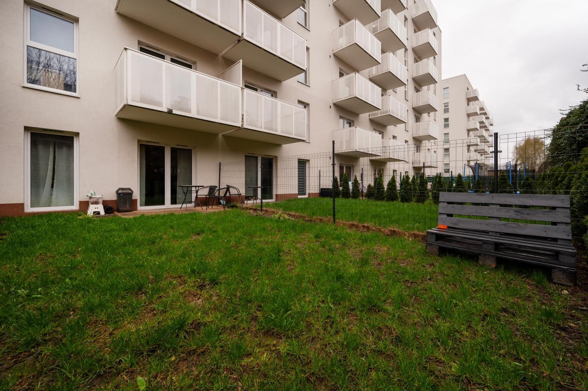 לודז' Hideaway Apartment - Terrace With Garden & Parking- By Rentujemy מראה חיצוני תמונה